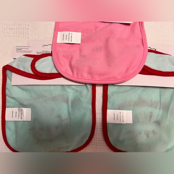 - Baby bibs - Picture 2 of 2